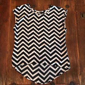 Black & White Chevron Print Top